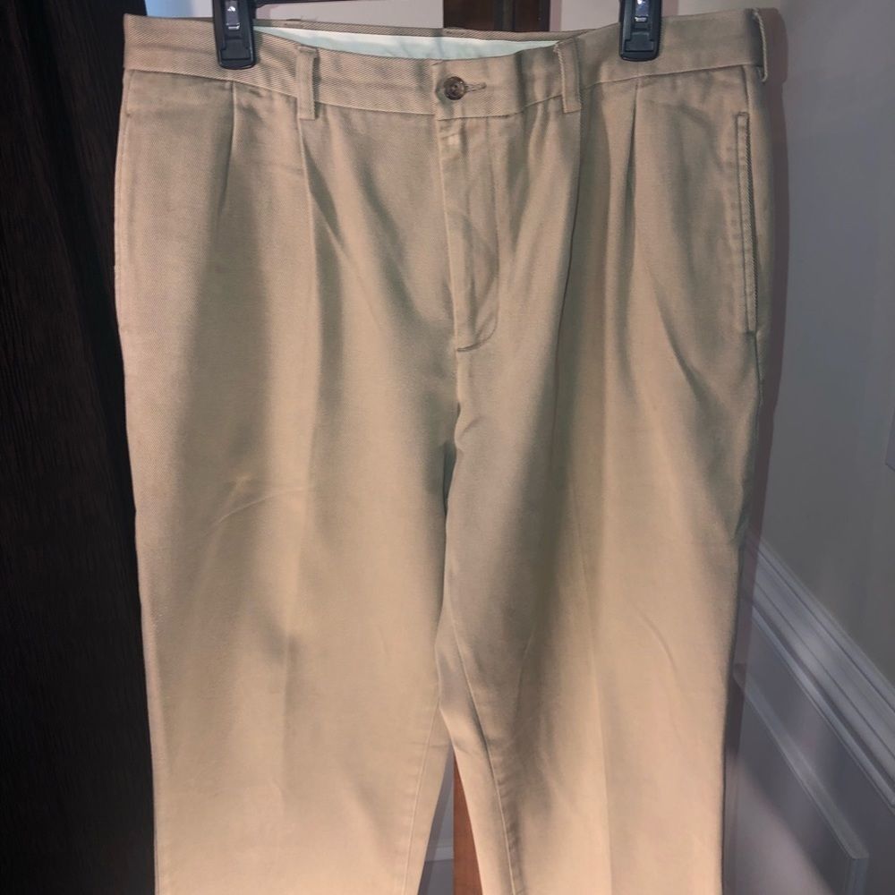 Brooks Brothers 346  Pants* Mens. They are really more like a 34” x 32”
